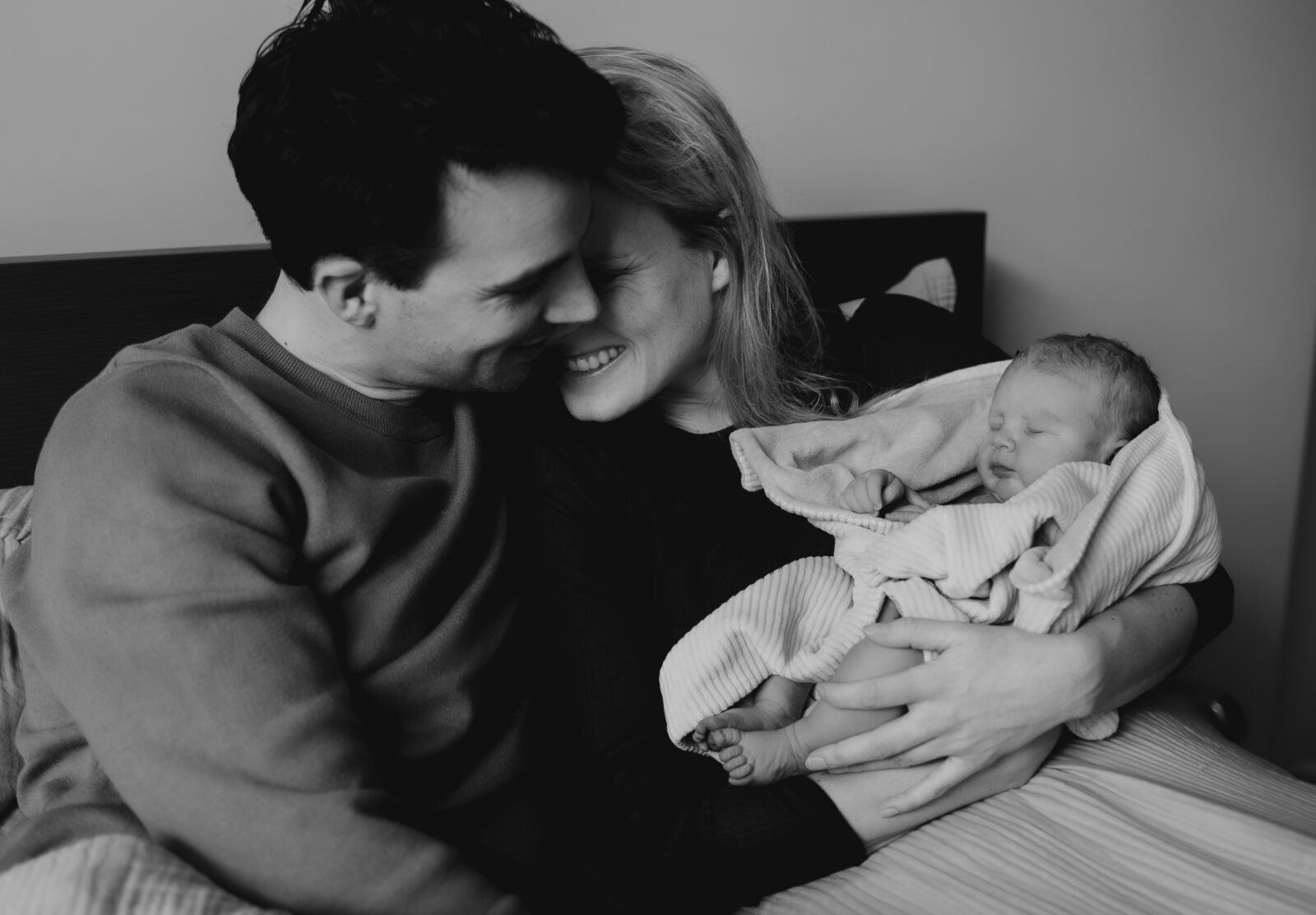 geboorteverhaal, geboortefotografie, thuisbevalling, geboortefotograaf, newborn